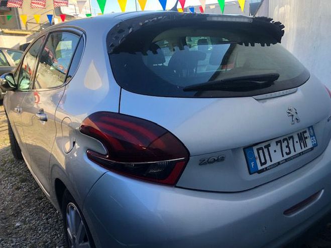 Peugeot 208 1.6 HDI PACK CD CLIM 2015 TBG ... 4200E GRIS de 2015