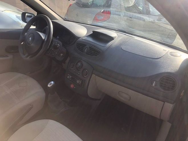 Renault Clio III 1.2 ES EXPRESSION TBG 2990 GRIS FONCE de 2007