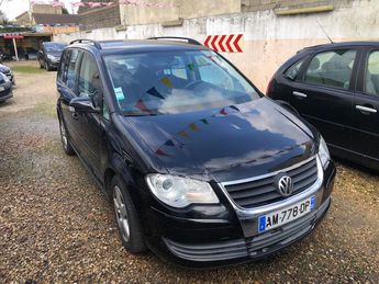  Voir détails -Volkswagen Touran 1.9 TDI TRENDLINE PACK CD CLIM JANTE TBG à  Les Pavillons-sous-Bois (93)
