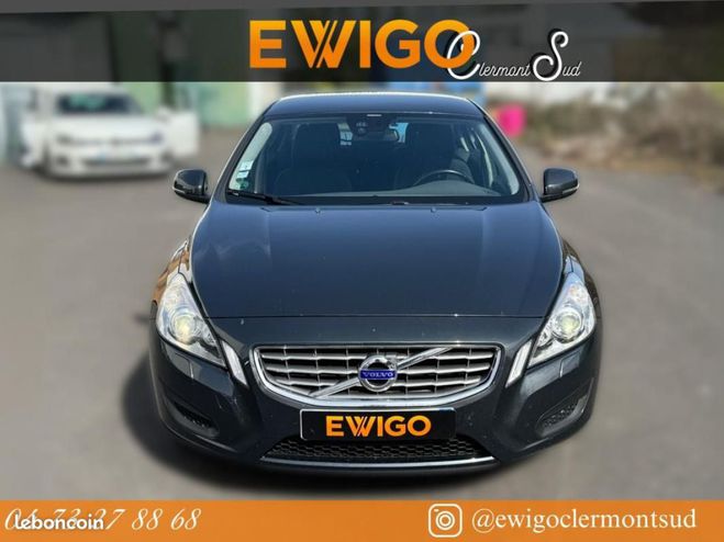 Volvo S60 2.0 D3 136CH R-DESIGN SIEGES CHAUFFANTS  Gris de 2013