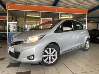  Voir détails -Toyota Yaris III 69 VVT-i Dynamic 5p à Sallaumines (62)