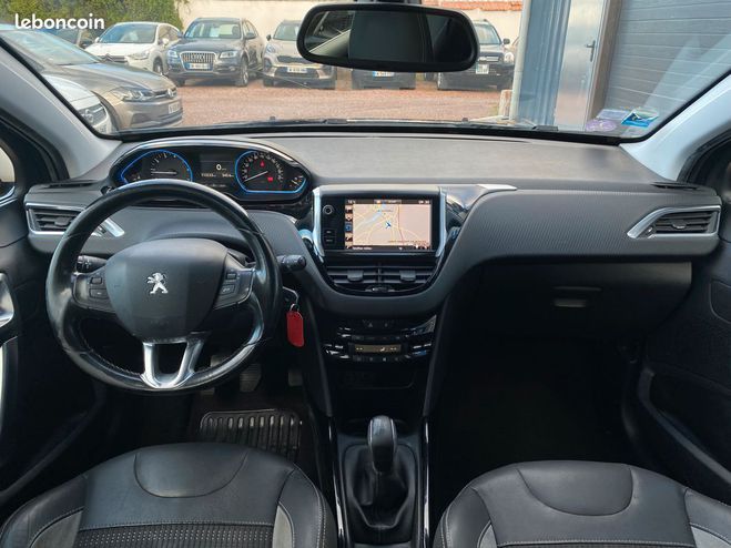 Peugeot 2008 1.2 puretech 110ch allure s&s garantie 6 Gris de 2017