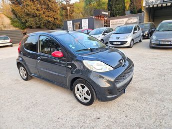  Voir détails -Peugeot 107 Active à  Les Pennes-Mirabeau (13)