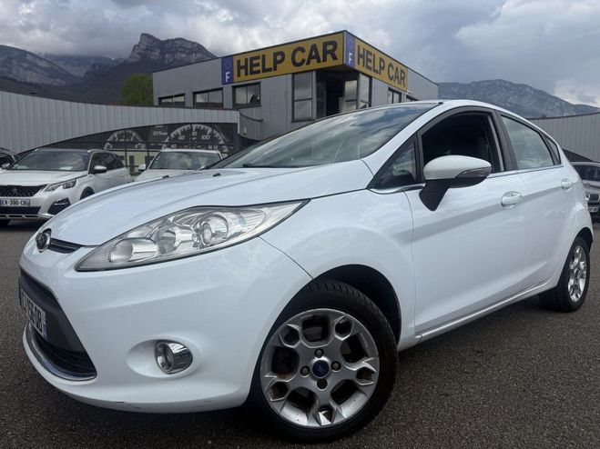 Ford Fiesta 1.25 82CH TITANIUM 5P Blanc de 2012