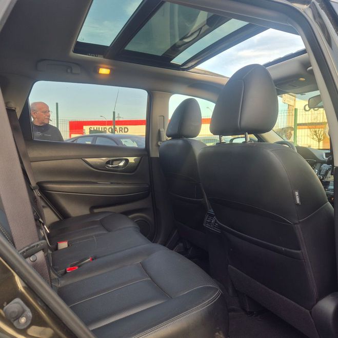 Nissan X Trail III 1.6 DCI 130 TEKNA XTRONIC FULL OPTIO Vert amande de 2014