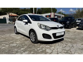  Voir détails -Kia Rio III 1.2 85cv Style à  La Colle-sur-Loup (06)