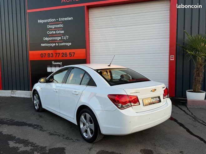 Mazda 6 II Phase 2 2.2 MZR-CD 16V 129CV 1 re ma Noir de 2010