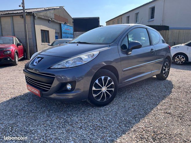 Peugeot 207 1.6 HDi 90 ch Gris de 2010