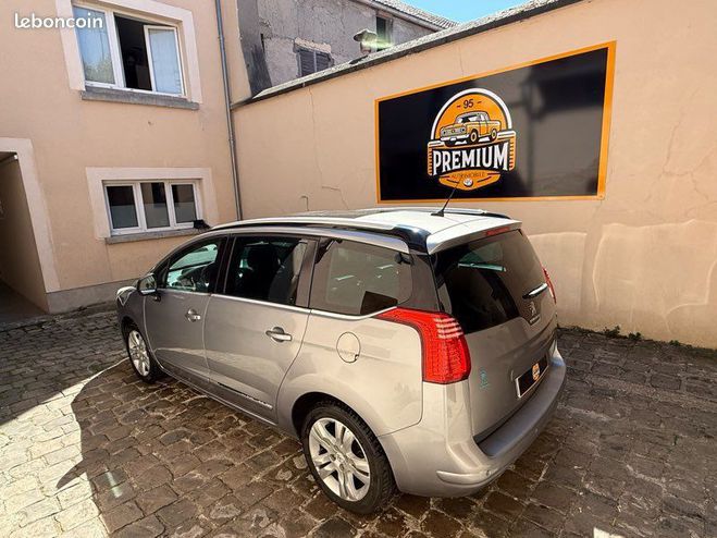 Peugeot 5008 2LHDI 150cv 7place Gris de 2014