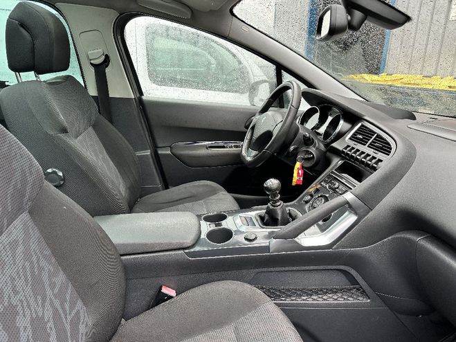 Peugeot 3008 2.0 HDi 16V 150ch  Premium  GRIS de 2010