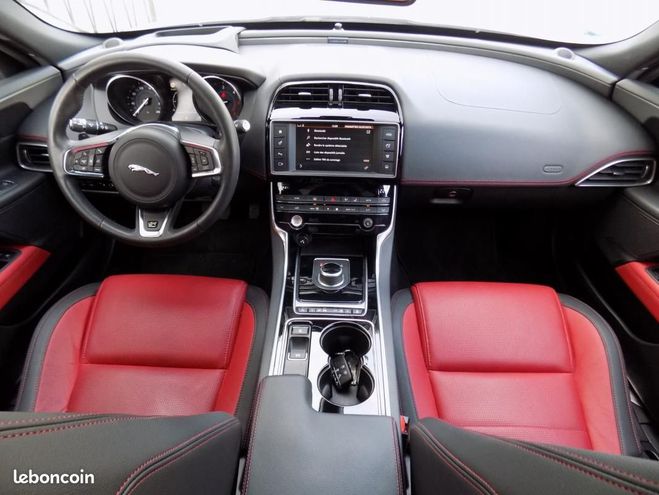 Jaguar XE 2.0 D 180 R-SPORT BVA Blanc de 2016