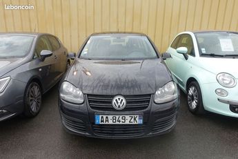  Voir détails -Volkswagen Golf V 1.9 TDI 105CH GT SPORT 5P à Villefranche-sur-Sane (69)