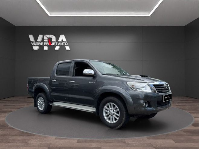 Toyota Hilux 3.0L 171CH DOUBLE CABINE 4WD - ATTELAGE Gris de 2015