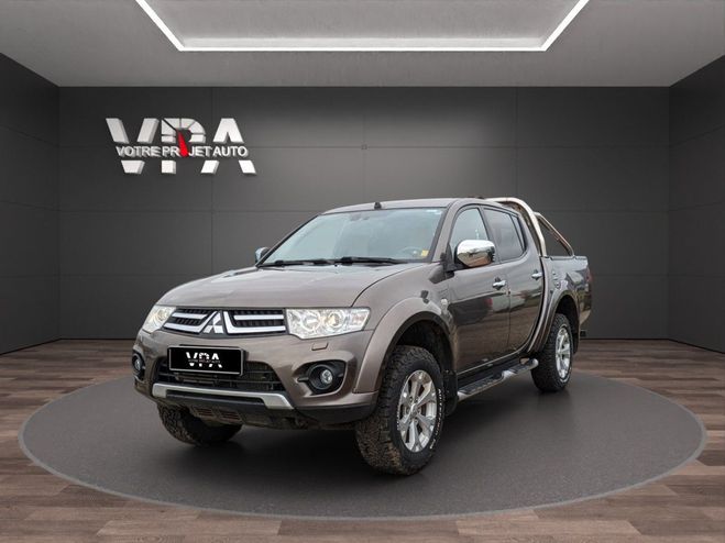 Mitsubishi L 200 2.5 DI-D 178 ch ? 4x4, Bote Auto, Attel Gris de 2015