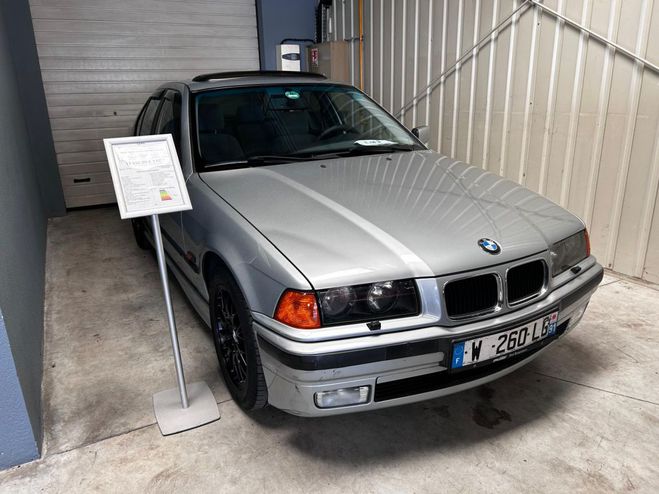 BMW Serie 3 328i E36 limousine Automatique 193CV Grise de 1996