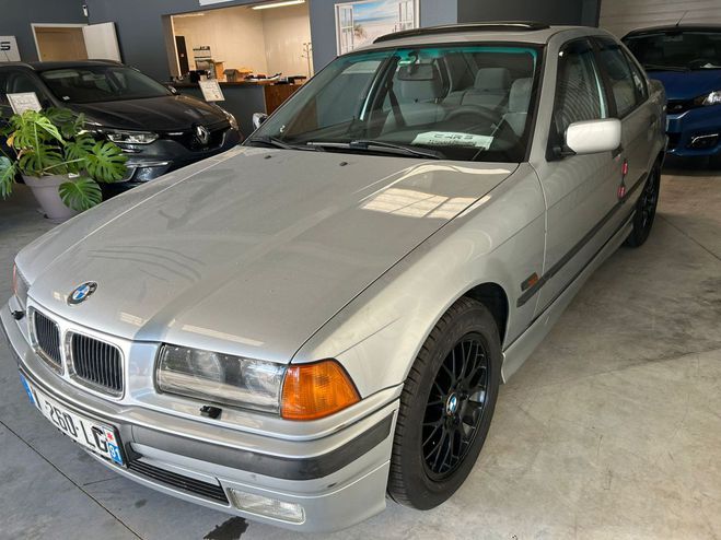 BMW Serie 3 328i E36 limousine Automatique 193CV Grise de 1996