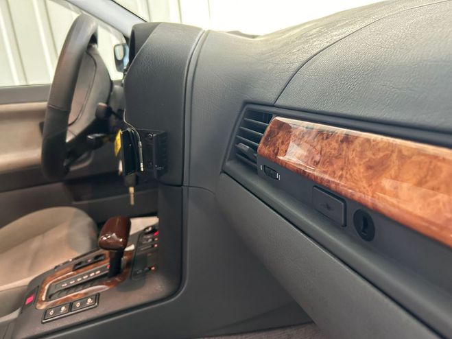 BMW Serie 3 328i E36 limousine Automatique 193CV Grise de 1996