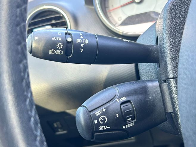 Peugeot 308 1.6 THP 150ch Fline Noir de 2008