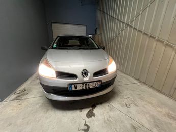  Voir détails -Renault Clio Clio TCE 100 eco2 Extrme Claire à Pussay (91)