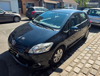  Voir détails -Toyota Auris 1.4 d4d 90ch 1ere main à Armentires (59)
