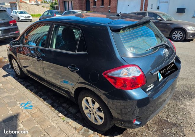 Toyota Auris 1.4 d4d 90ch 1ere main Gris de 2012
