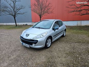  Voir détails -Peugeot 207 1.4 75CH Trs Bon Etat... à Rodez (12)