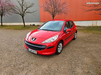  Voir détails -Peugeot 207 1.4 88CH Trs Bon Etat... à Rodez (12)