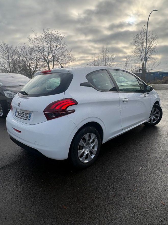 Peugeot 208 LIKE 1.2 68CH Blanc de 2018