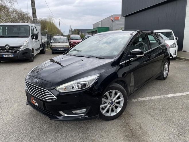 Ford Focus 1.5 TDCI 120ch (III) Phase 2 -TITANIUM-1 Noir Mtallis de 2017