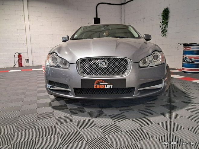 Jaguar XF 2.7 D V6 24V 207 cv Bote auto - Gris de 2008