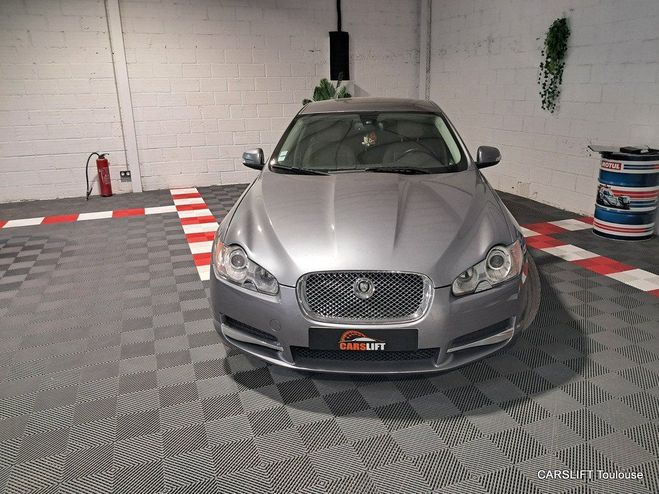 Jaguar XF 2.7 D V6 24V 207 cv Bote auto - Gris de 2008