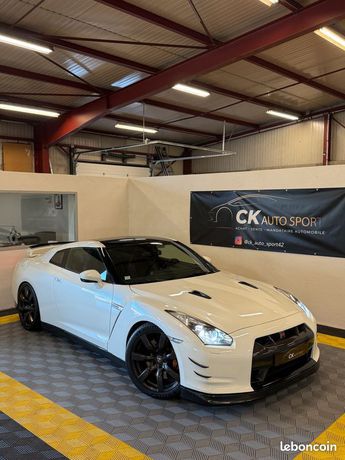  Voir détails -Nissan GT R R35 Black Edition V6 à Saint-Martin-la-Plaine (42)