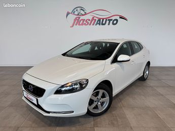  Voir détails -Volvo V40 II 1.6 TDi S&S 115cv MOMENTUM-2015 à Gerzat (63)