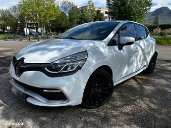  Voir détails -Renault Clio RS iv 1.6 turbo 200 edc à Fontaine (38)