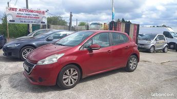  Voir détails -Peugeot 208 1.6 E-HDI 92 STYLE 5P à Linas (91)