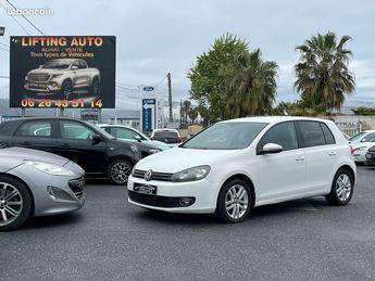  Voir détails -Volkswagen Golf 1.6 TDi 105ch Confortline à Nice (06)