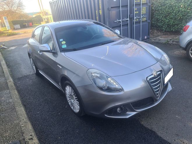 Alfa romeo Giulietta 2.0 jtdm DISTINCTIVE PACK SPORT 140 CV Marron clair de 2012