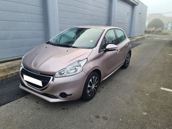  Voir détails -Peugeot 208 1.4 hdi 4 cv busness 6990 à Coignires (78)