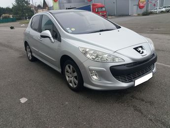  Voir détails -Peugeot 308 1.6  PREMIUM CRIT 2 à Coignires (78)