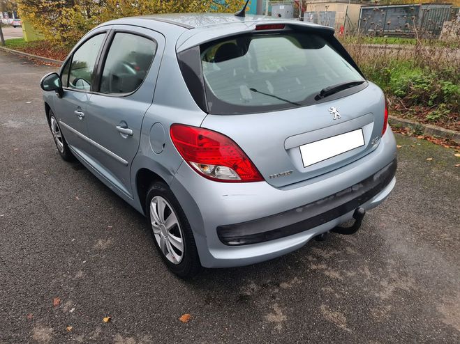Peugeot 207 1.6 hdi BLUE LYON 90 CV CT OK Bleu clair de 2010