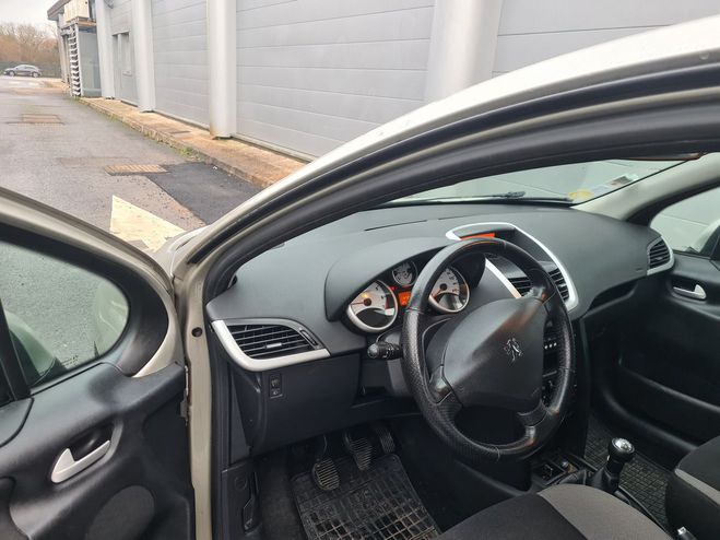 Peugeot 207 1.4  75 CHEVAUX 3500E Gris de 2007