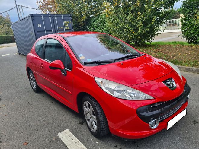 Peugeot 207 1.6 hdi  110 FAIBLE KM Rouge de 2006