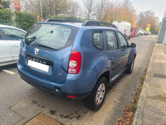 Dacia Duster 1.5 dci 90 CV CRIT 2 6500E CARNET ET SUI Bleu de 2011