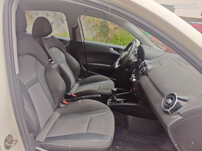 Audi A1 1.6 tdi 105ch ambition 5p Blanc de 2013