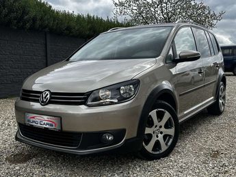  Voir détails -Volkswagen Touran 1.6 CR TDi SPECIAL--Cross Touran--NAVI-C à Thulin (73)