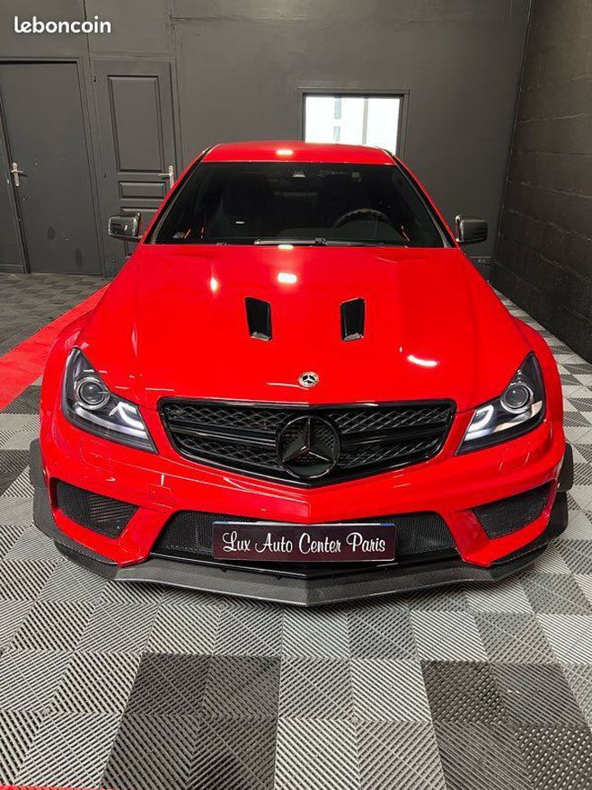 Mercedes Classe C C63 AMG BLACK SERIES W204 Rouge de 2012
