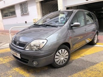  Voir détails -Renault Scenic 1.6 16V 110CH EXPRESSION à Cannes (06)