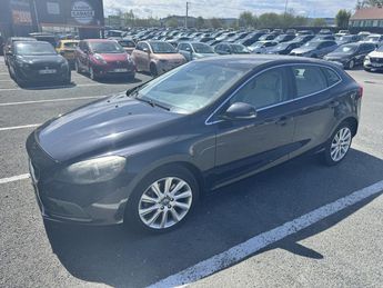  Voir détails -Volvo V40 D3 FAP 150 - BVA Momentum - VENTE A MARC à Guret (23)