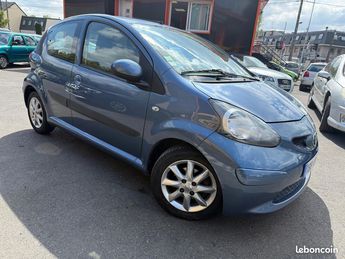  Voir détails -Toyota Aygo 1.0 VVT-I 68CH LES BLEUS II 5P à Morsang-sur-Orge (91)