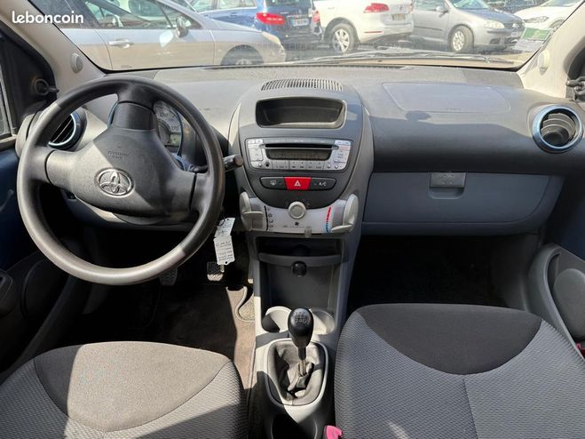 Toyota Aygo 1.0 VVT-I 68CH LES BLEUS II 5P Bleu de 2008